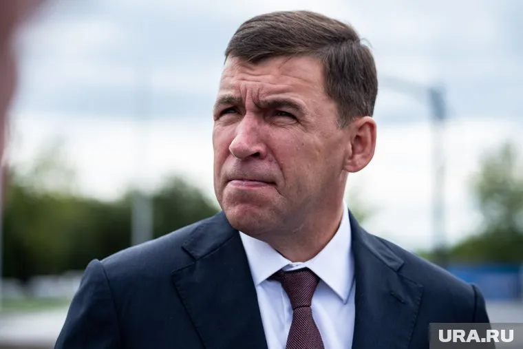 Ожидалось, что в пятницу Евгений Куйвашев проголосует на выборах