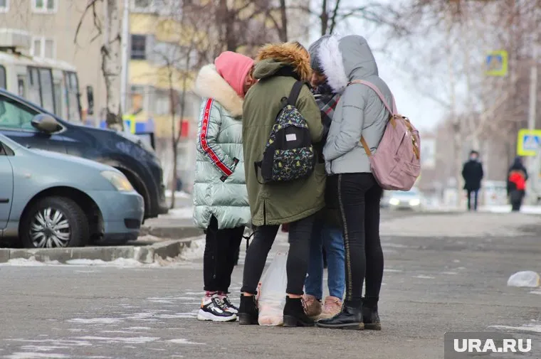 Подростков избили в подъезде тюменского микрорайона