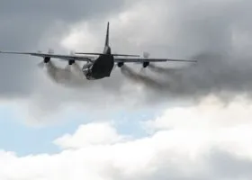 ТАСС: на месте крушения Ан-12 нашли тела пятерых погибших