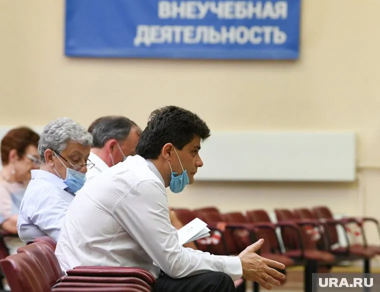 Сейчас Александра Высокинского видят в Заксобрании, но в ближайшее время ситуация может измениться