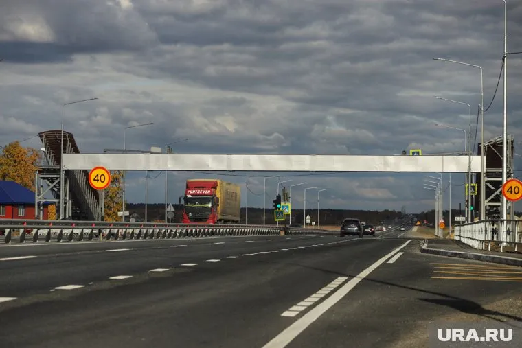 Курганских водителей предупредили об ограничениях на трассе в связи с установкой пешеходного перехода