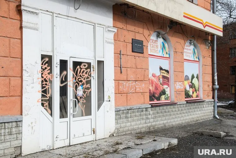 Частный магазин в одном из домов обвинили в продаже алкоголя детям (архивное фото)