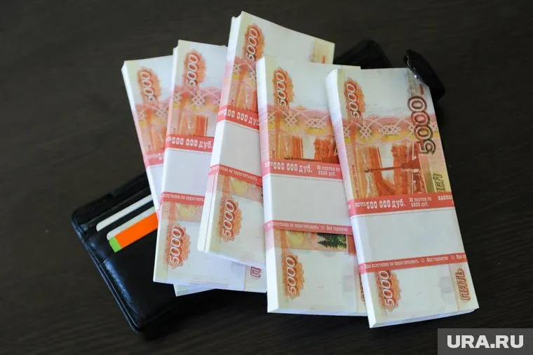 Портфель потребкредитов в России впервые приблизится к 12 трлн рублей