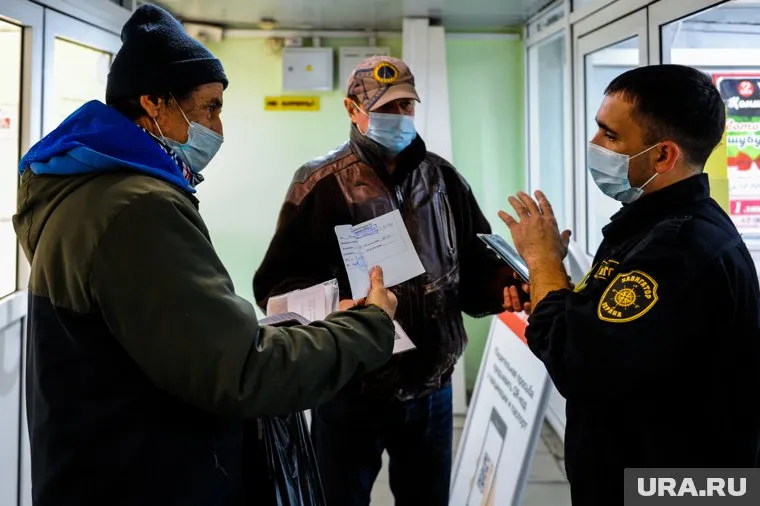 Решение о QR-кодах челябинские власти приняли, чтобы ограничить распространение коронавируса