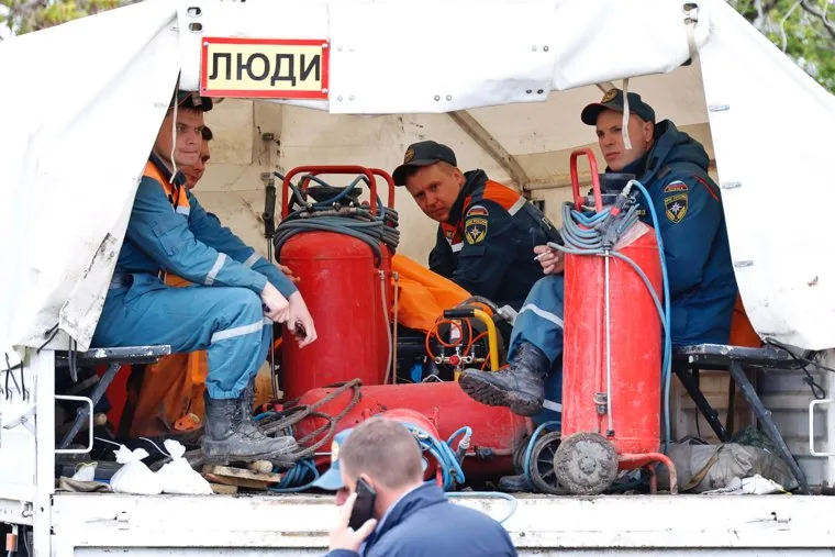 Штаб за Кировским мостом и магазин Тобол. Курган