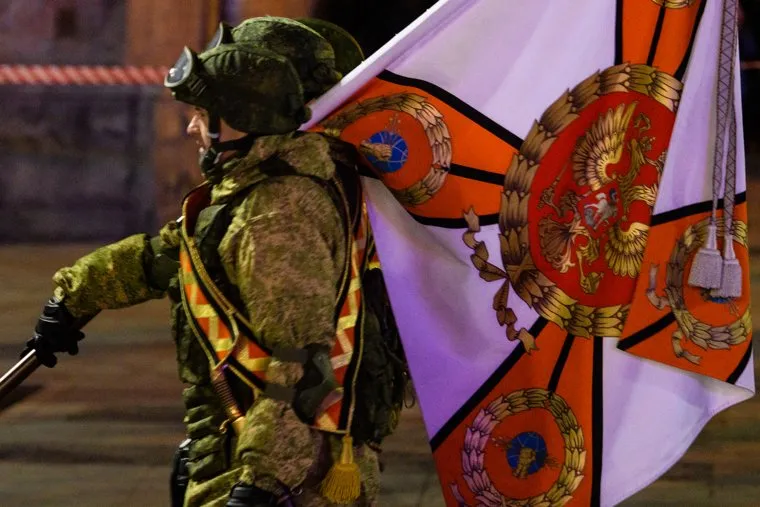 Генеральная репетиция парада войск ЦВО на площади 1905 года. Екатеринбург, военные, солдаты, армия россии