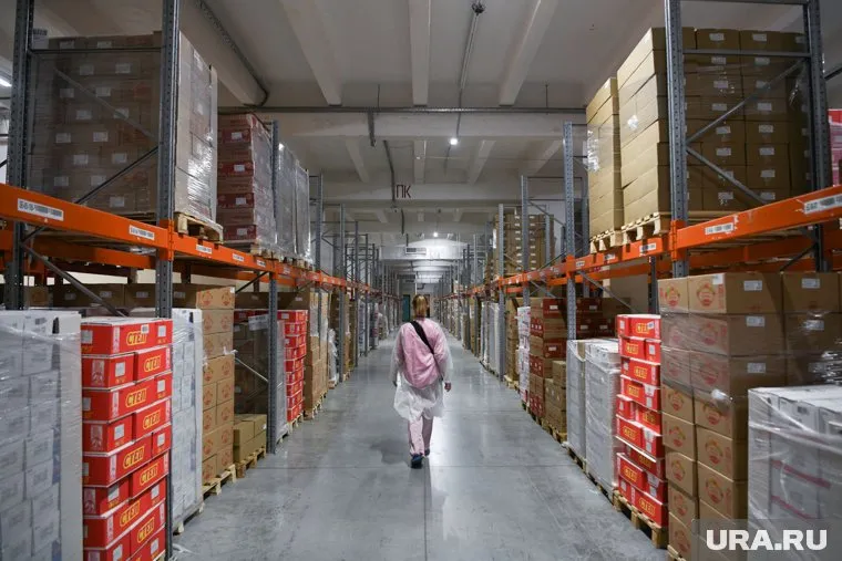 Пермяков зовут работать на склад в Татарстане