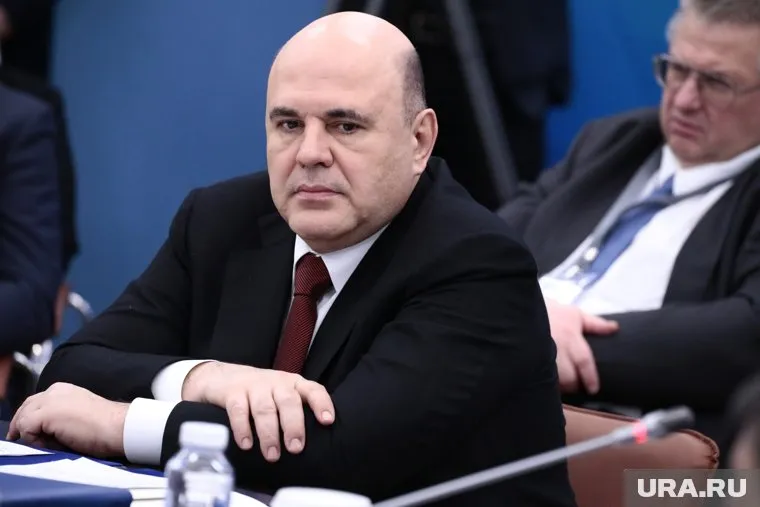 Мишустин заявил, что поставленные президентом задач по строительству и ремонту дорог выполняются