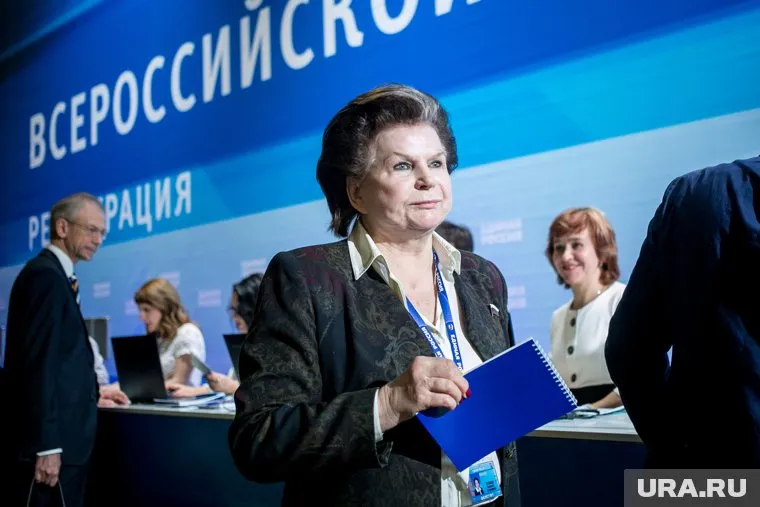 Баннер в поддержку Валентины Терешковой развернули на футбольном матче в Туле