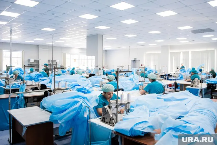 Предприятие по выпуску медицинских изделий перешло на круглосуточный режим работы