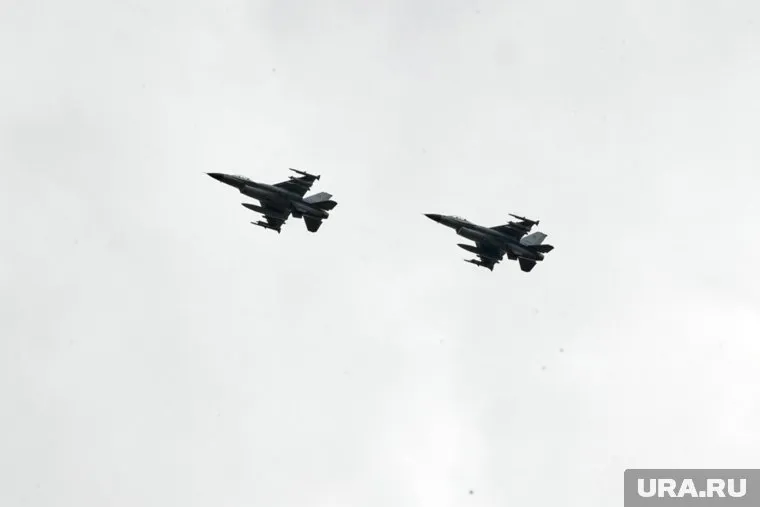 Истребители F-16 могут быть размещены на базах НАТО и на аэродромах на Украине, заявил Рожин