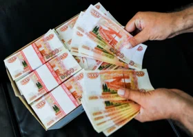 Золотая середина: Госдума приняла бюджет на ближайшие годы с акцентом на людей — что вошло. Инфографика