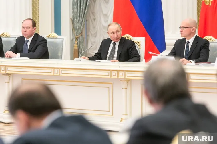 Президент обсудит с экспертами ситуацию с распространением коронавируса в России