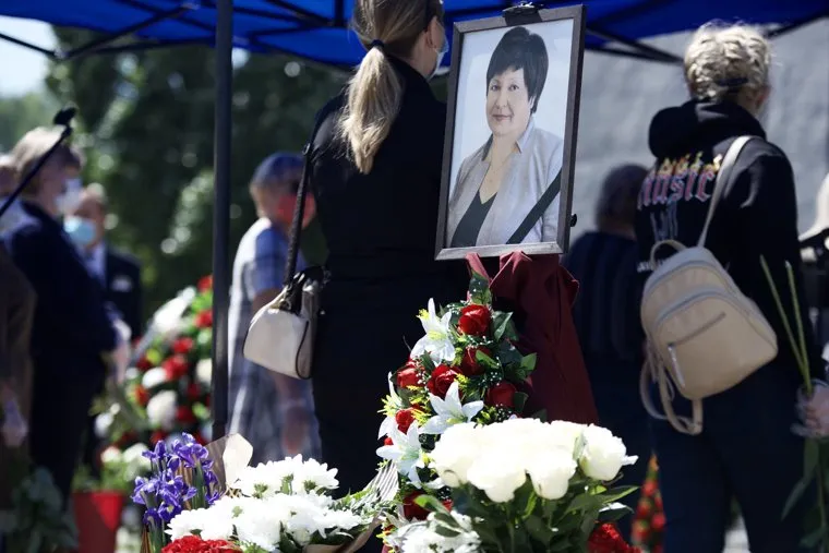 Похороны Елены Дерягиной. Екатеринбург 