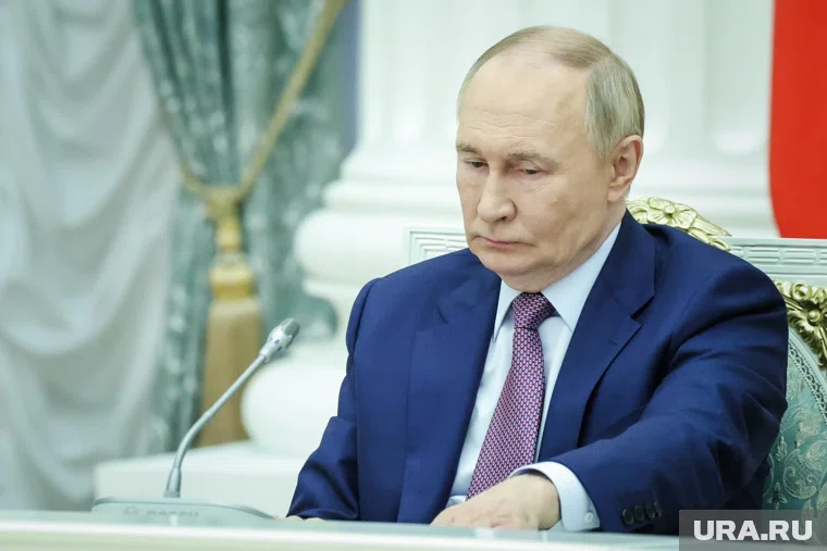 Путину доложили о строительстве объектов и развитии дорог