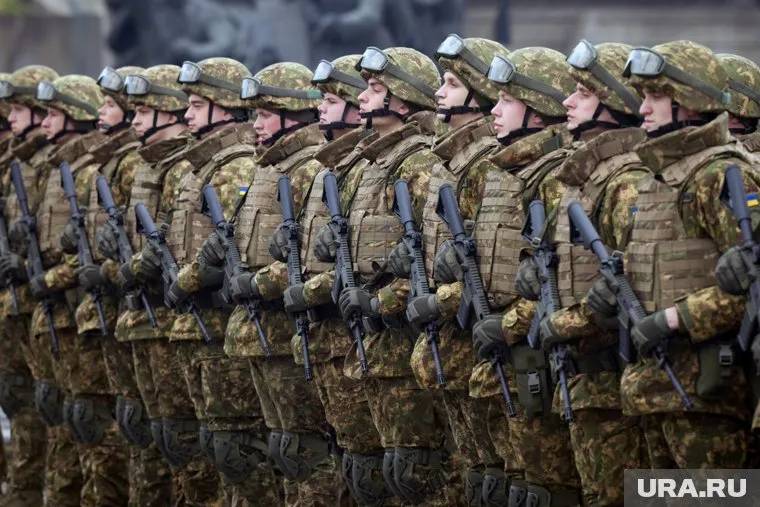 Все мужчины в Киеве должны прибыть в военкомат из-за объявления всеобщей мобилизации