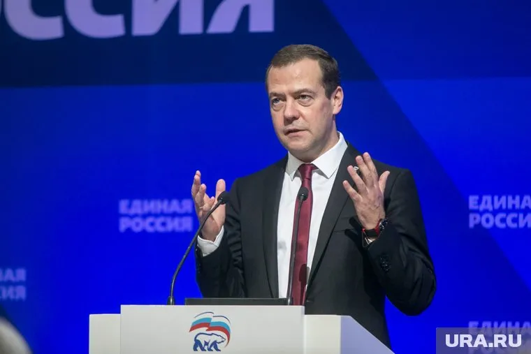 Дмитрий Медведев — главный кандидат на должность премьер-министра