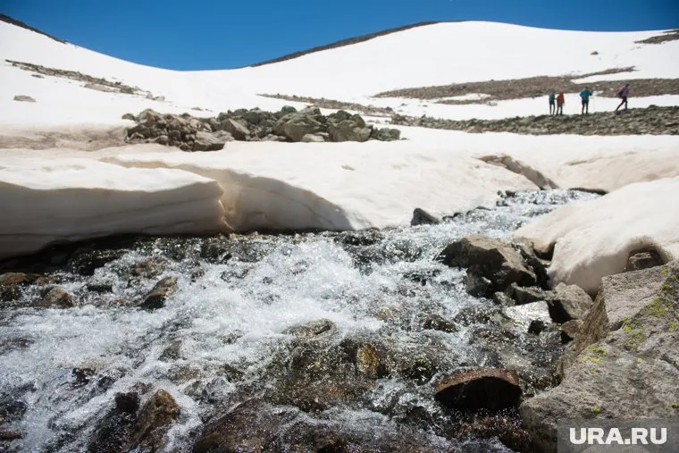 Таяние ледников — большая угроза для человечества, подчеркивают ученые