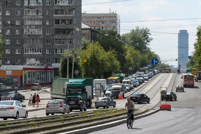 Дорожные работы на центральных улицах Екатеринбурга