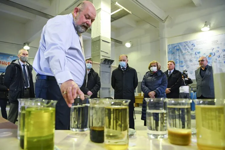 Запуск новой линии по производству материалов для очистки воды ОАО Огнеупоры. Свердловская область, Богданович