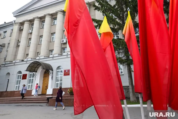 Чиновники должны освоить российский мессенджер до 15 августа