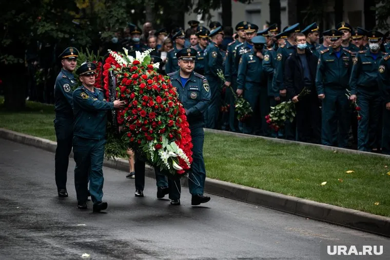 Похороны главы МЧС Евгения Зиничева прошли в закрытом режиме