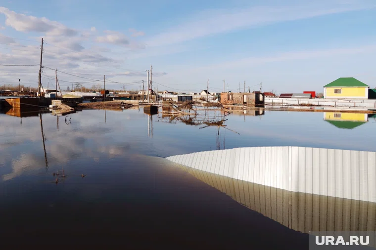 На Филиппинах россияне застряли из-за мощного тайфуна «Калмаэги»