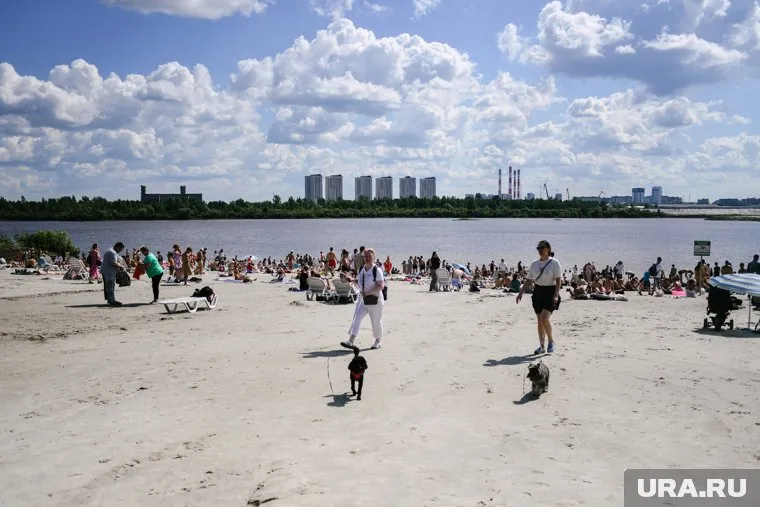 Ранее берег частично засыпали песком