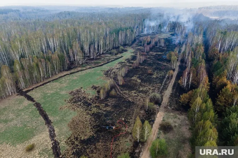 Горение торфяников вокруг Екатеринбурга продолжается (фото из архива)