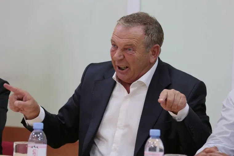 Кандидат в губернаторы Пермского края Александр Репин на пресс-конференции. Пермь