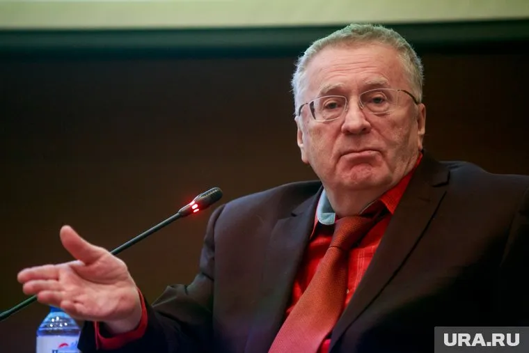 Владимир Жириновский обвинил Валерия Рашкина в некорректном поведении