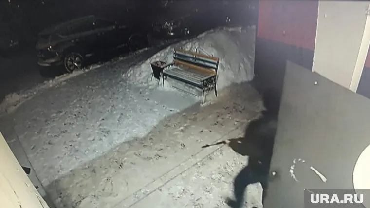 Неизвестный открыл огонь из автомата в одном из дворов Нижневартовска