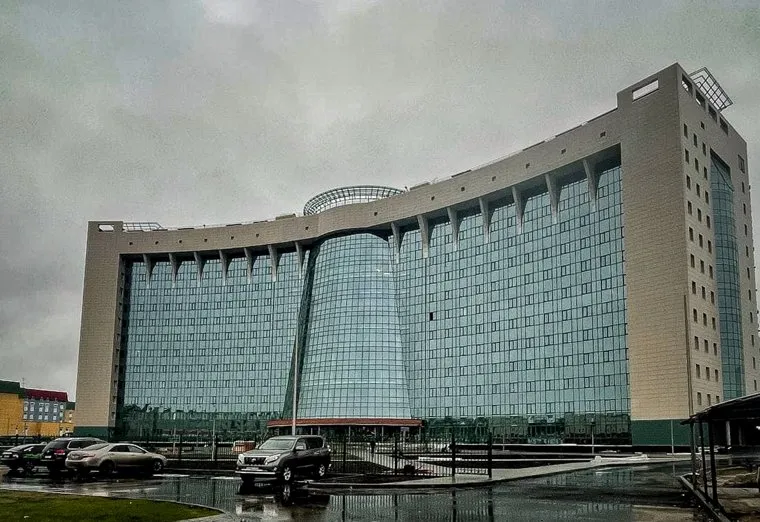 Нижневартовская детская клиническая окружная больница. Нижневартовск