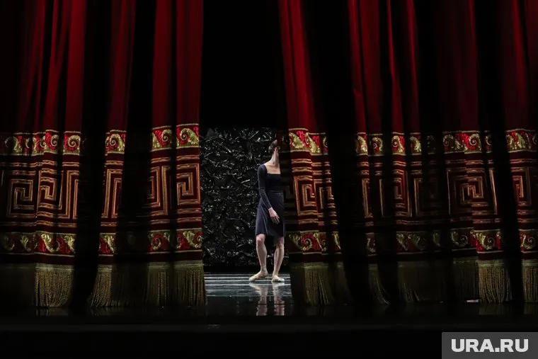 Билеты на спектакль «ИНЗЭНАЙТ» появились в продаже