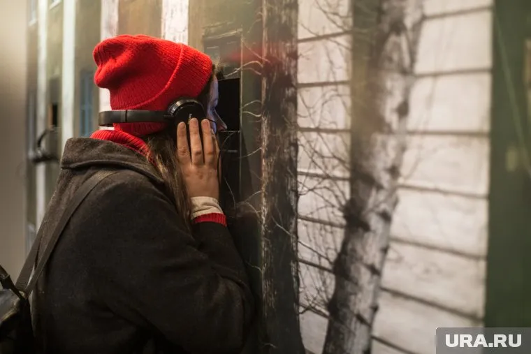 Злоумышленники используют специальные приложения для прослушки смартфонов