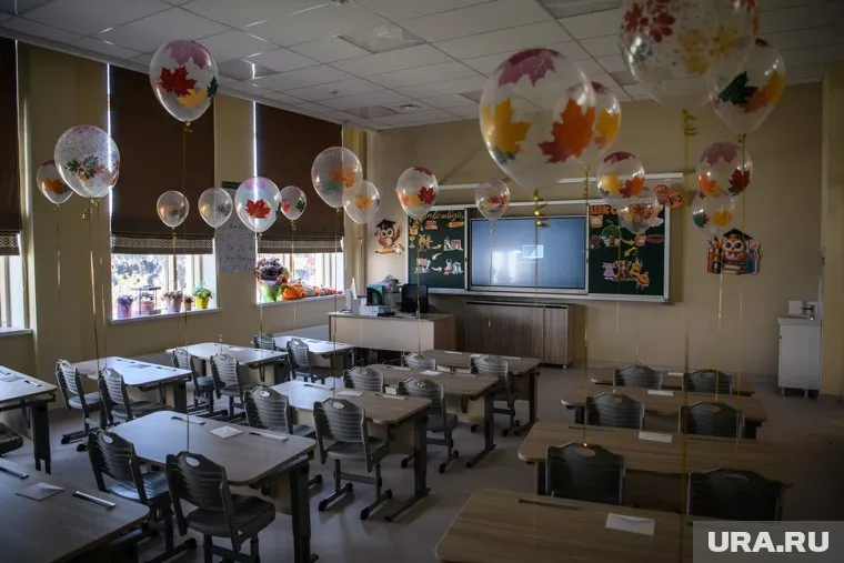 Также школьникам 6-7 классов отменят урок «Обществознание»