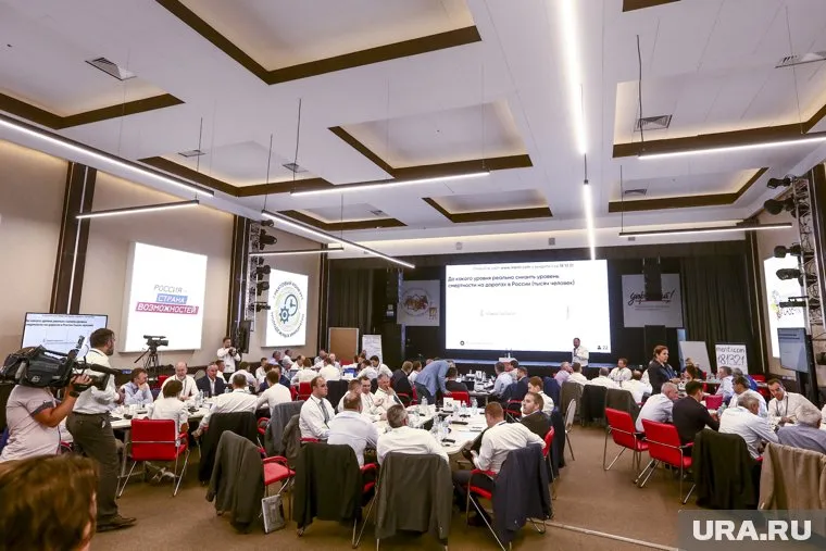 Директор ЦРУ Уильям Бернс признался, что поседел из-за переговоров с русскими