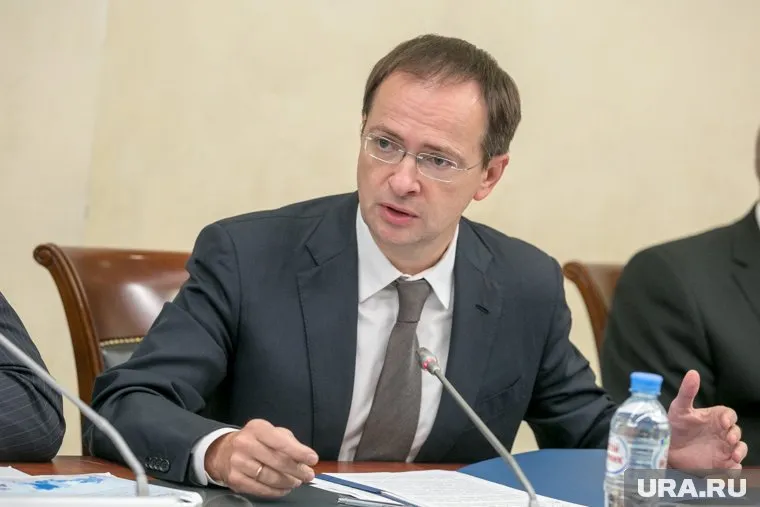 Участие Мединского в готовящихся переговорах в Стамбуле имеет символическое значение, считает политолог