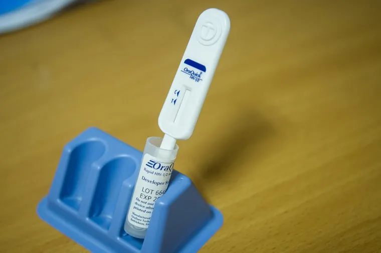 Офис общественного фонда "Новая жизнь". Екатеринбург, тест на вич