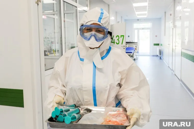 Тяжелые осложнения после COVID-19 могут вызвать у человека иммунодефицит