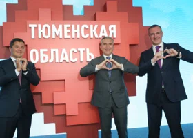 Портреты губернаторов тюменской «матрешки» можно купить на маркетплейсах