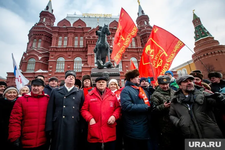 Коммунистам запретили критиковать на выборах министра обороны РФ Сергея Шойгу