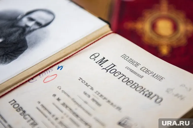 По популярности Федор Достоевский со своим «Преступление и наказание» занял 6 строчку