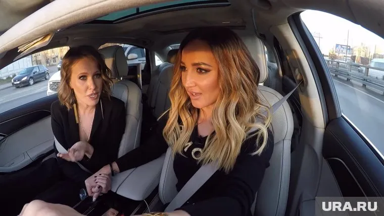 Seksual qizlar onlayn nola Yalang eshagida belbogli qiz