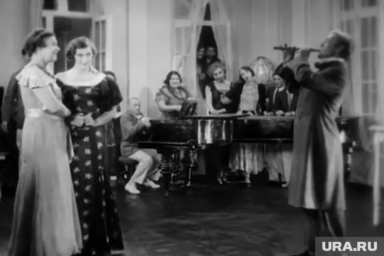 Те, кто смотрел фильм «Веселые ребята», точно помнят песню Лебедева-Кумача