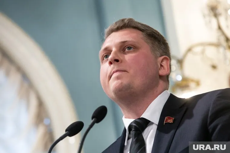 Если Александр Ивачев (на фото) снимет Дюмаева, у КПРФ не будет своего кандидата в округе №15