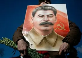 Mash: родственник Сталина стал бомжем