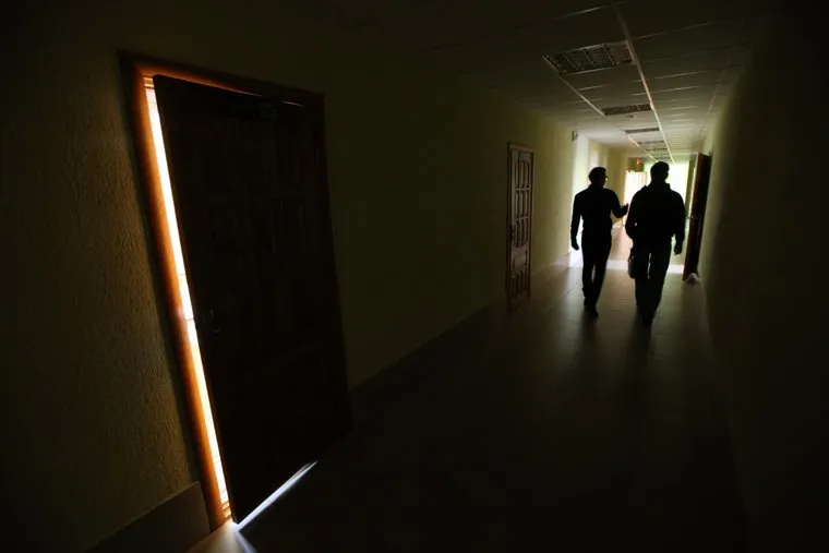 Центр наблюдателей "За чистые выборы". Екатеринбург, коридор, тайна, туннель, тоннель, свет в конце