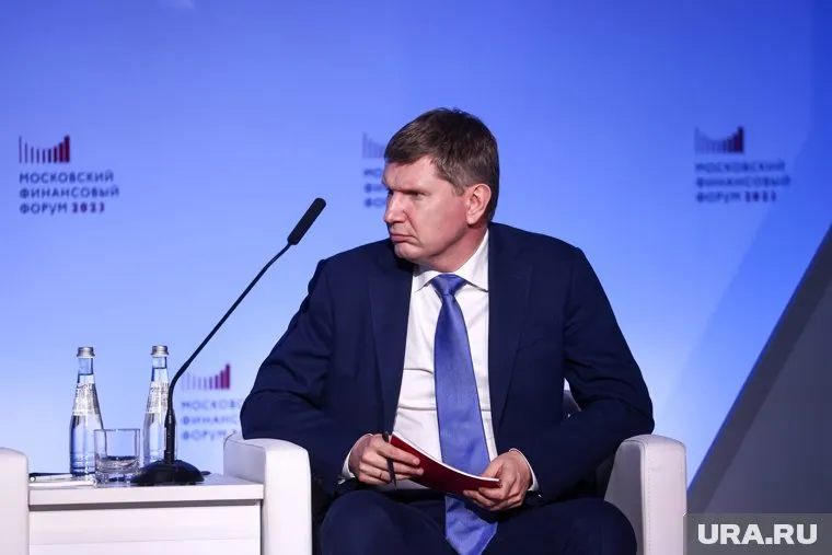 Сотрудница аппарата правительства рассказала о тратах экс-губернатора