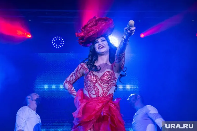 Роспотребнадзор считает, что песни Бузовой разрушают «несформировавшуюся личность»